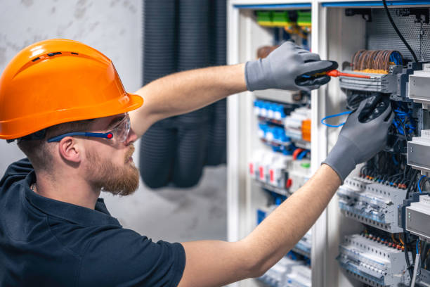 Best Emergency Electrician Near Me  in Amityville, NY